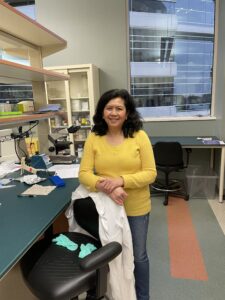 Picture of Indri Erliandri, PhD in the lab